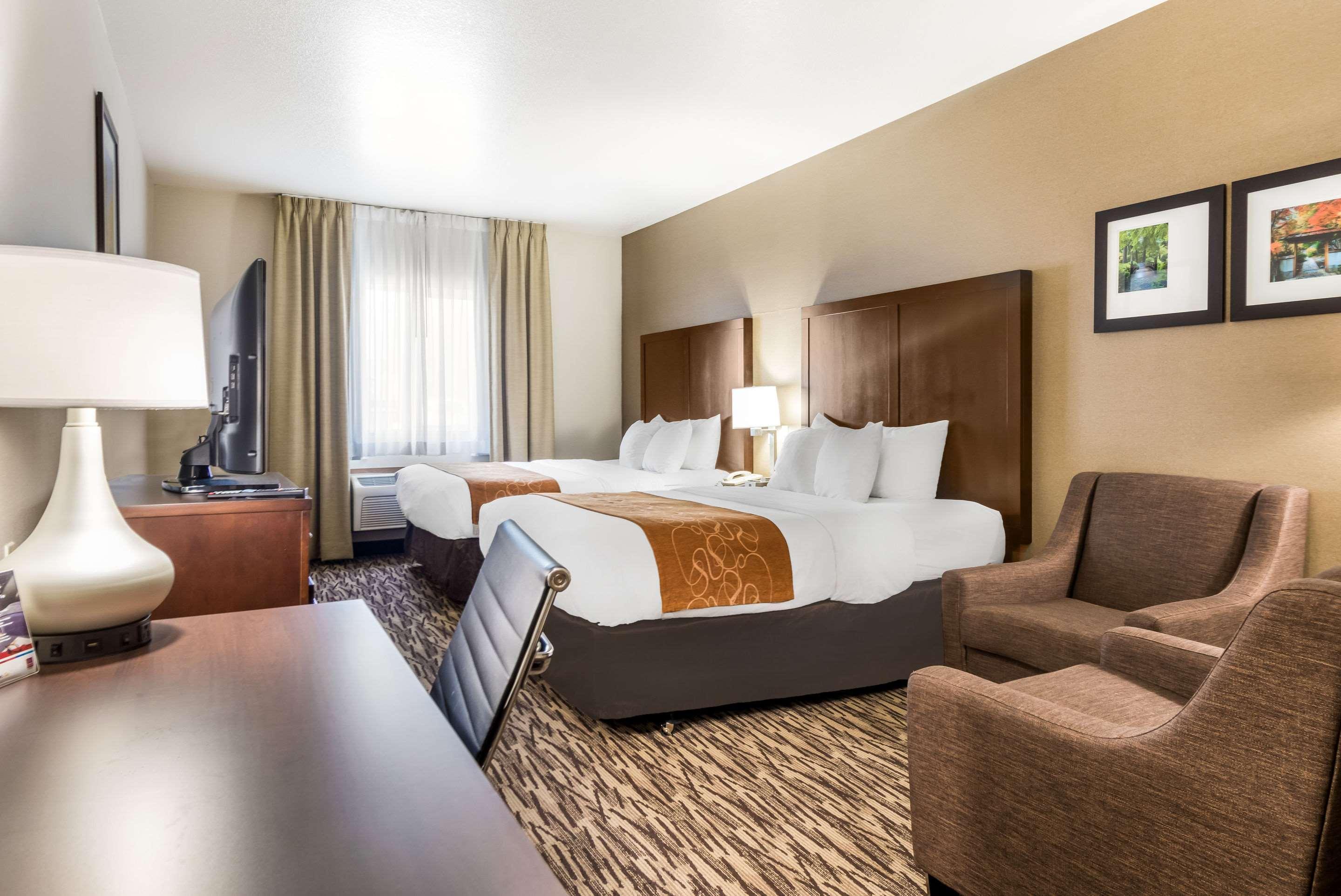 Comfort Suites Portland Airport Экстерьер фото