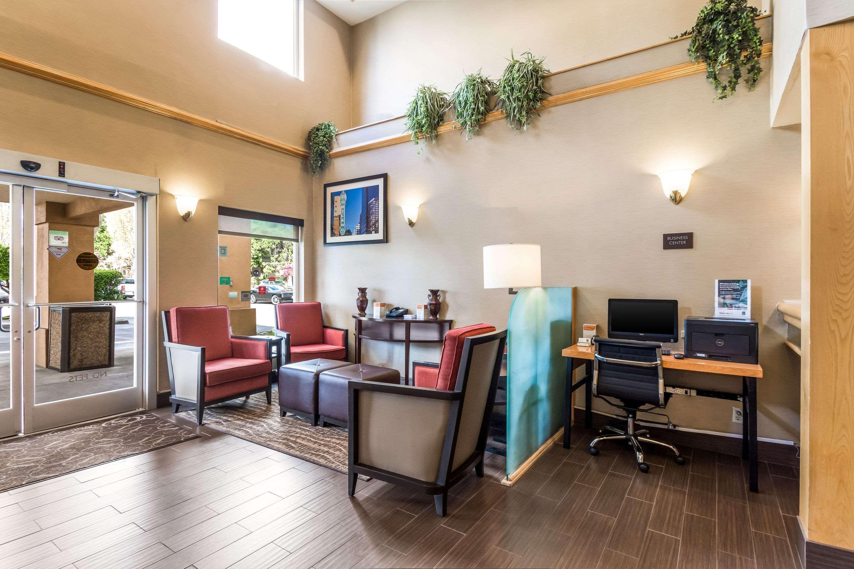 Comfort Suites Portland Airport Экстерьер фото