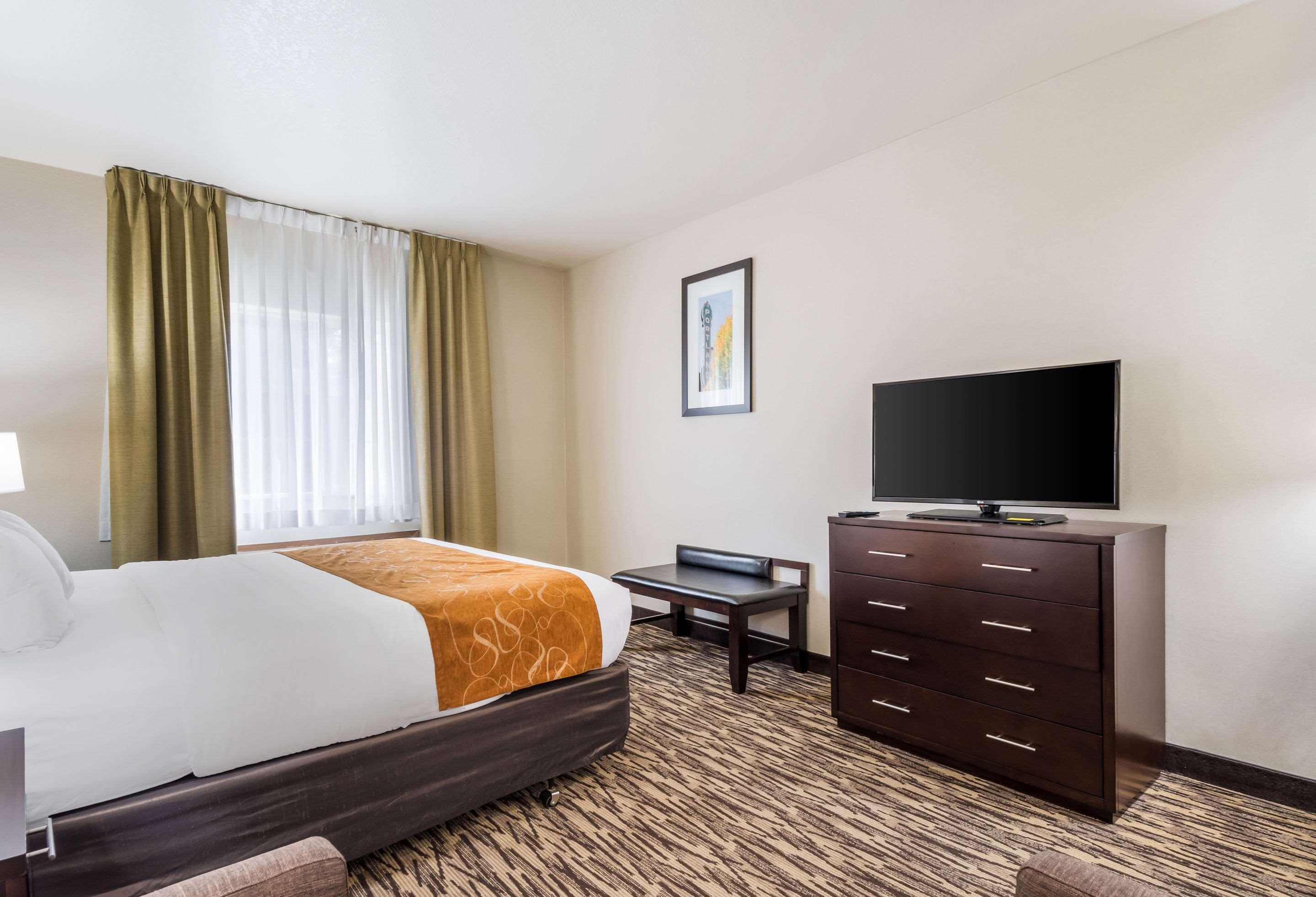 Comfort Suites Portland Airport Экстерьер фото