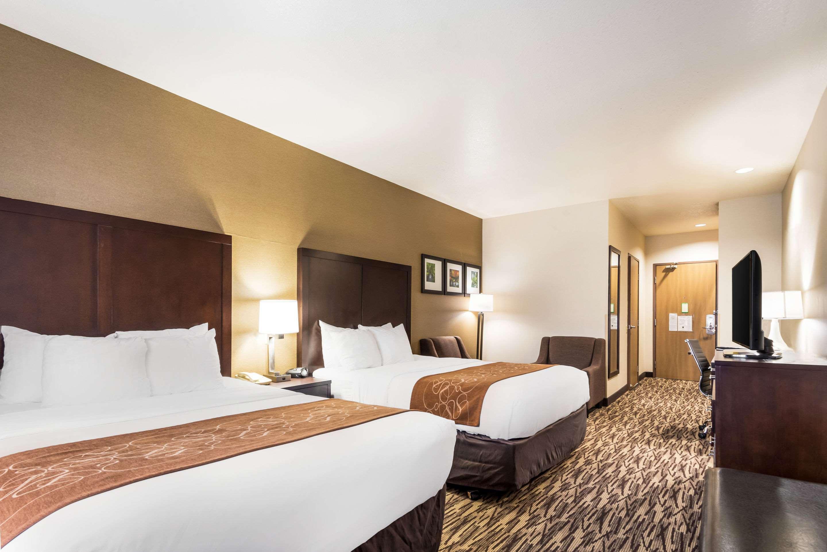 Comfort Suites Portland Airport Экстерьер фото