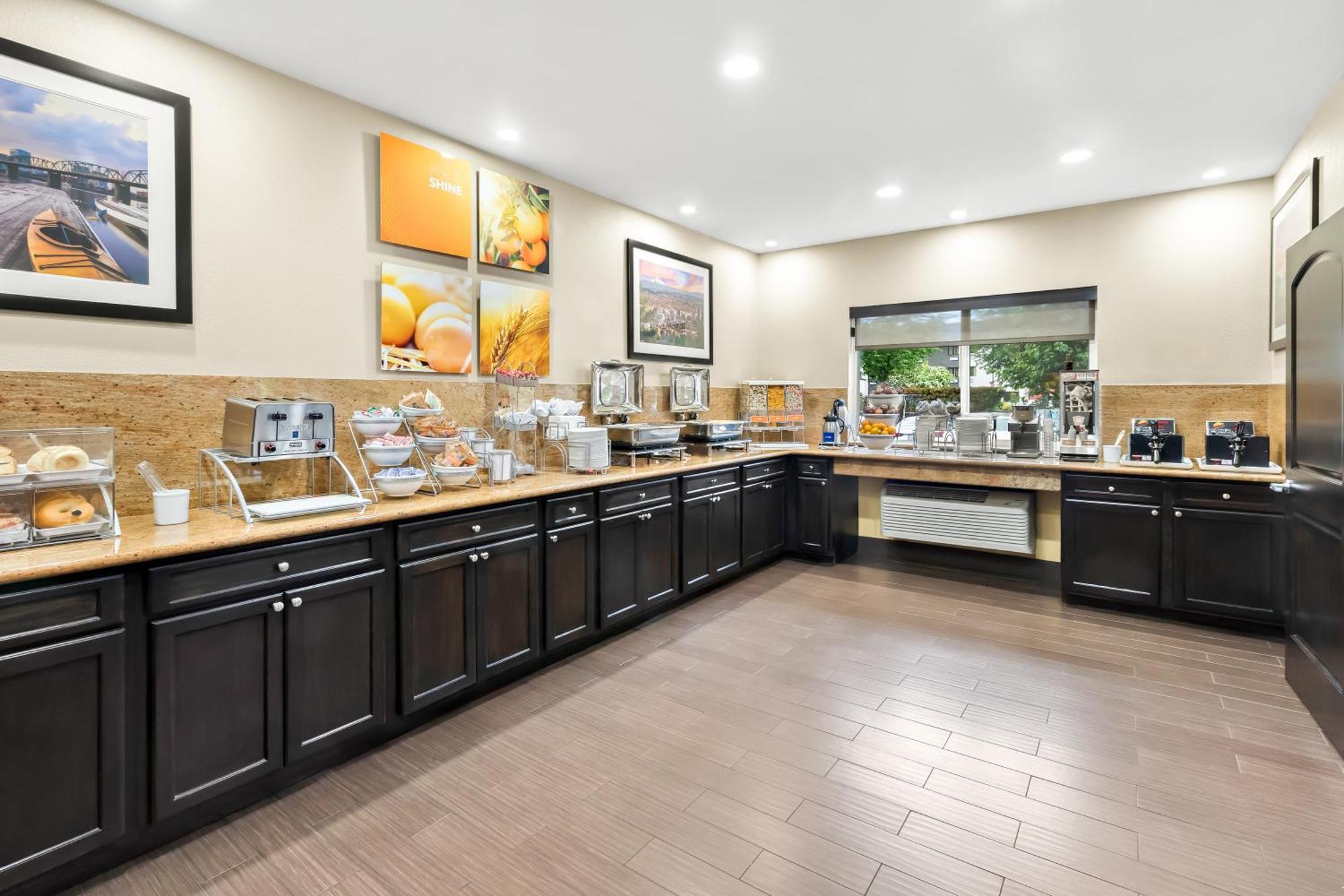 Comfort Suites Portland Airport Экстерьер фото