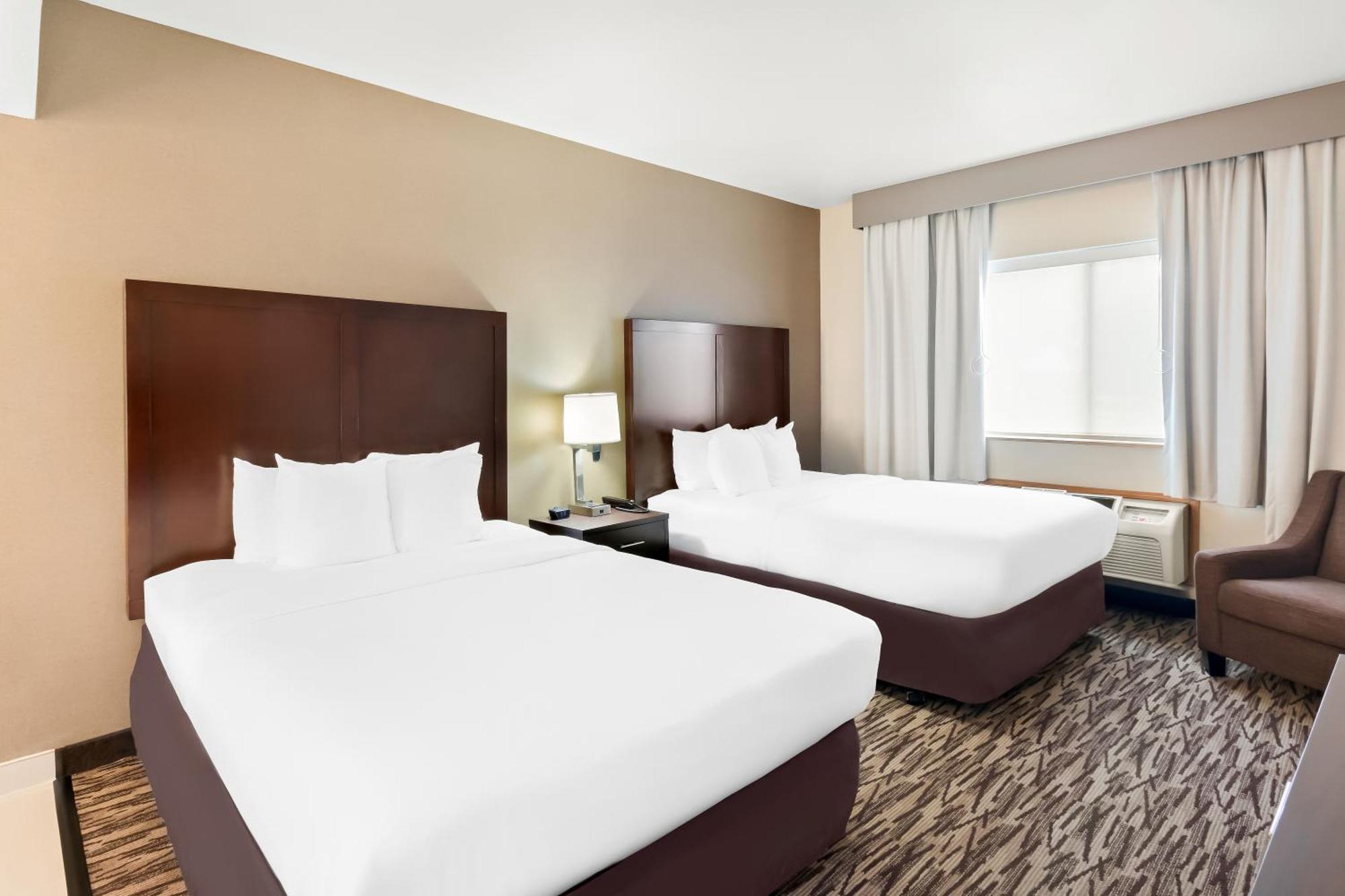 Comfort Suites Portland Airport Экстерьер фото