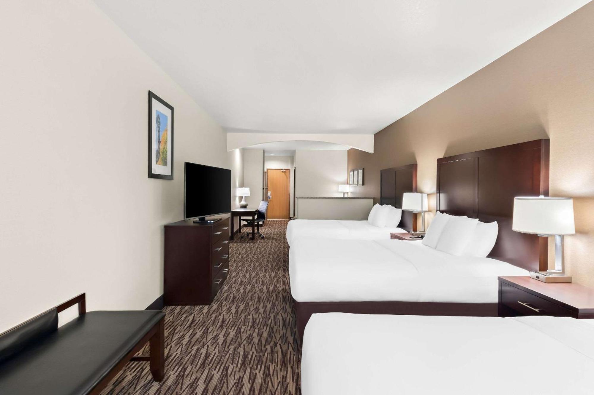Comfort Suites Portland Airport Экстерьер фото