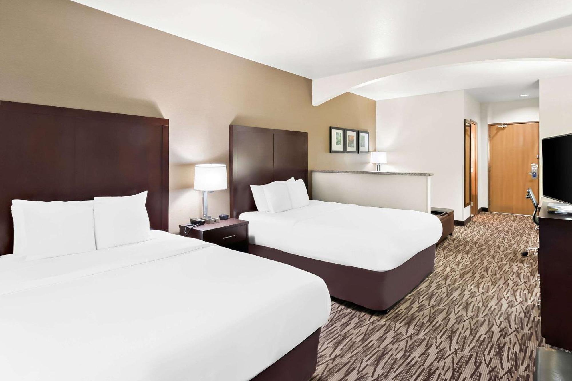 Comfort Suites Portland Airport Экстерьер фото