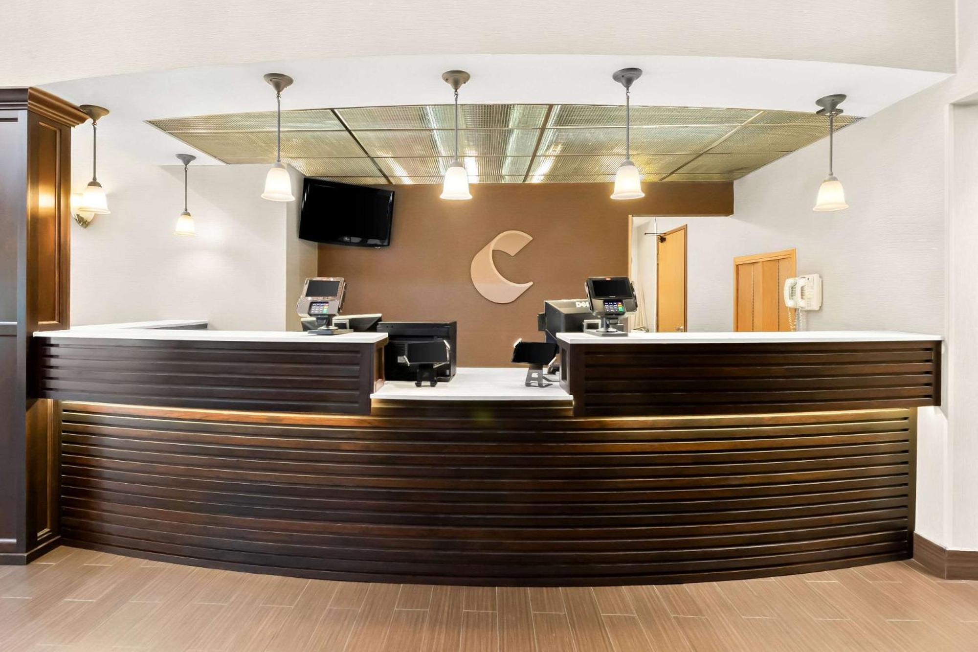 Comfort Suites Portland Airport Экстерьер фото